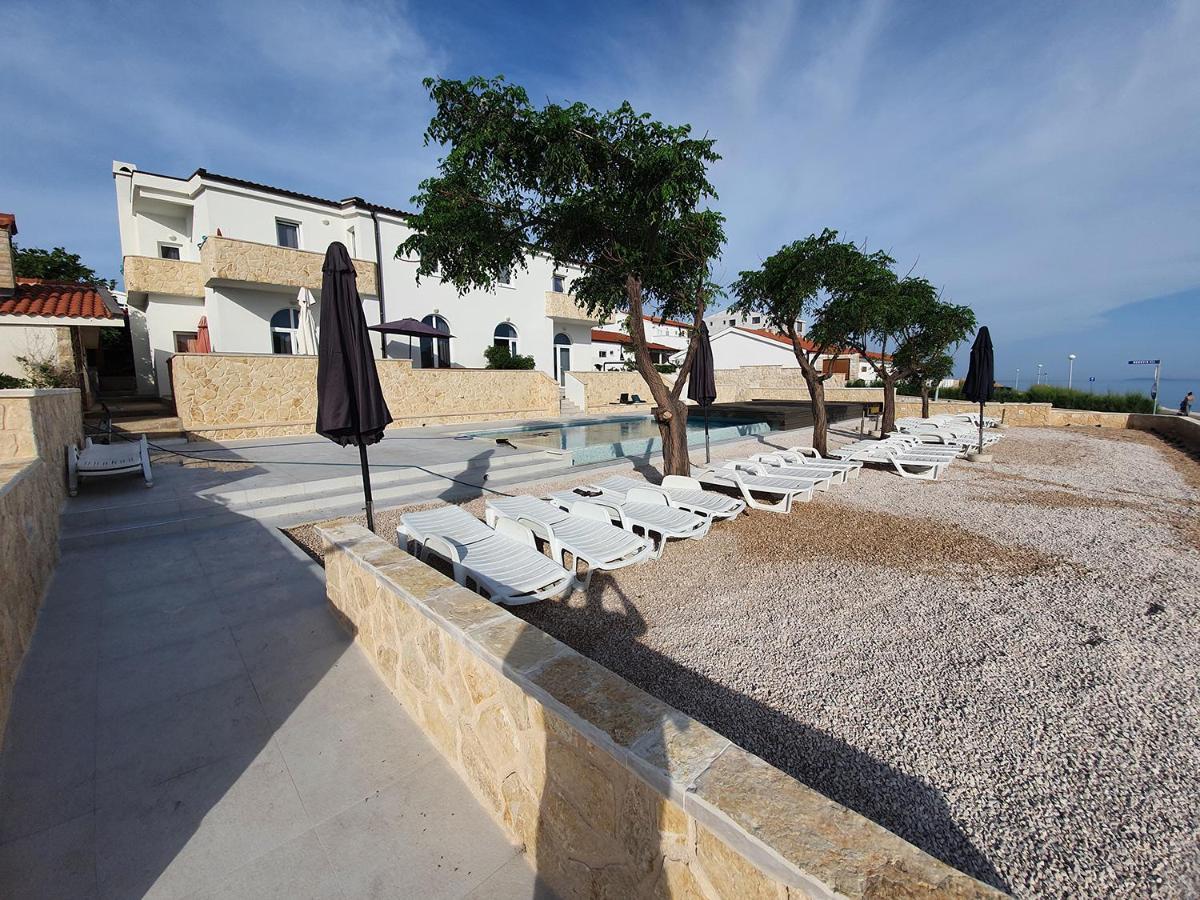 Ivanovic Apartament Vir