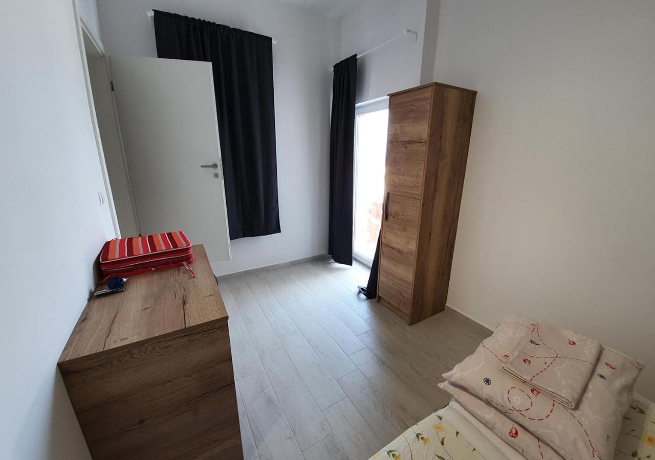 Ivanovic Apartment Vir