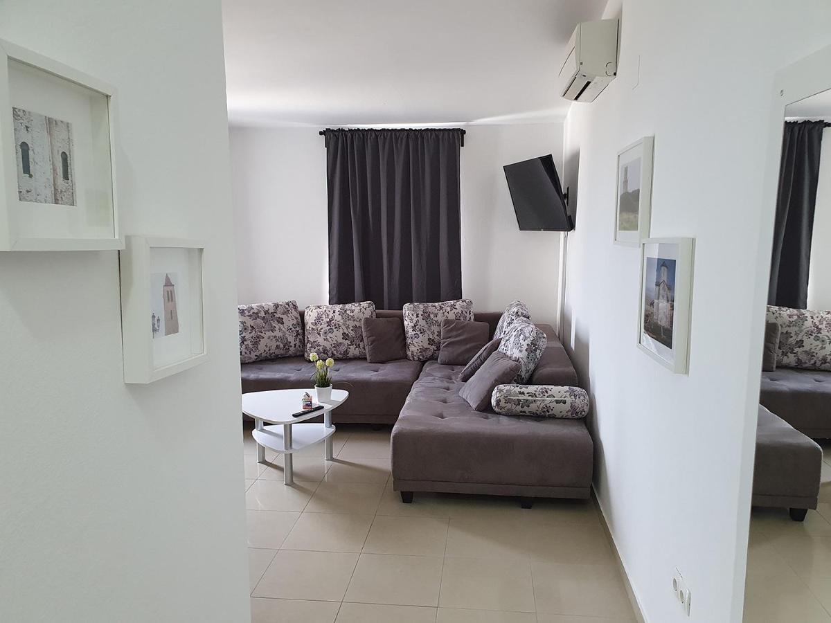 Ivanovic Apartment *