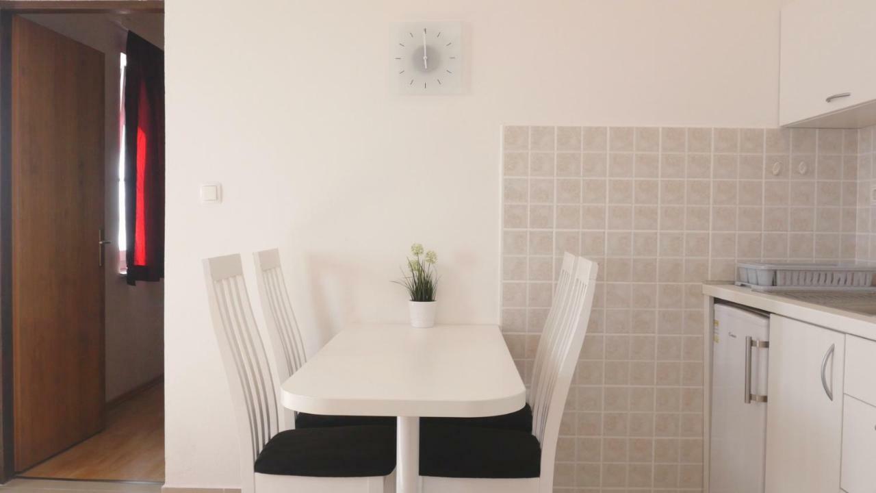 Ivanovic Apartment Vir